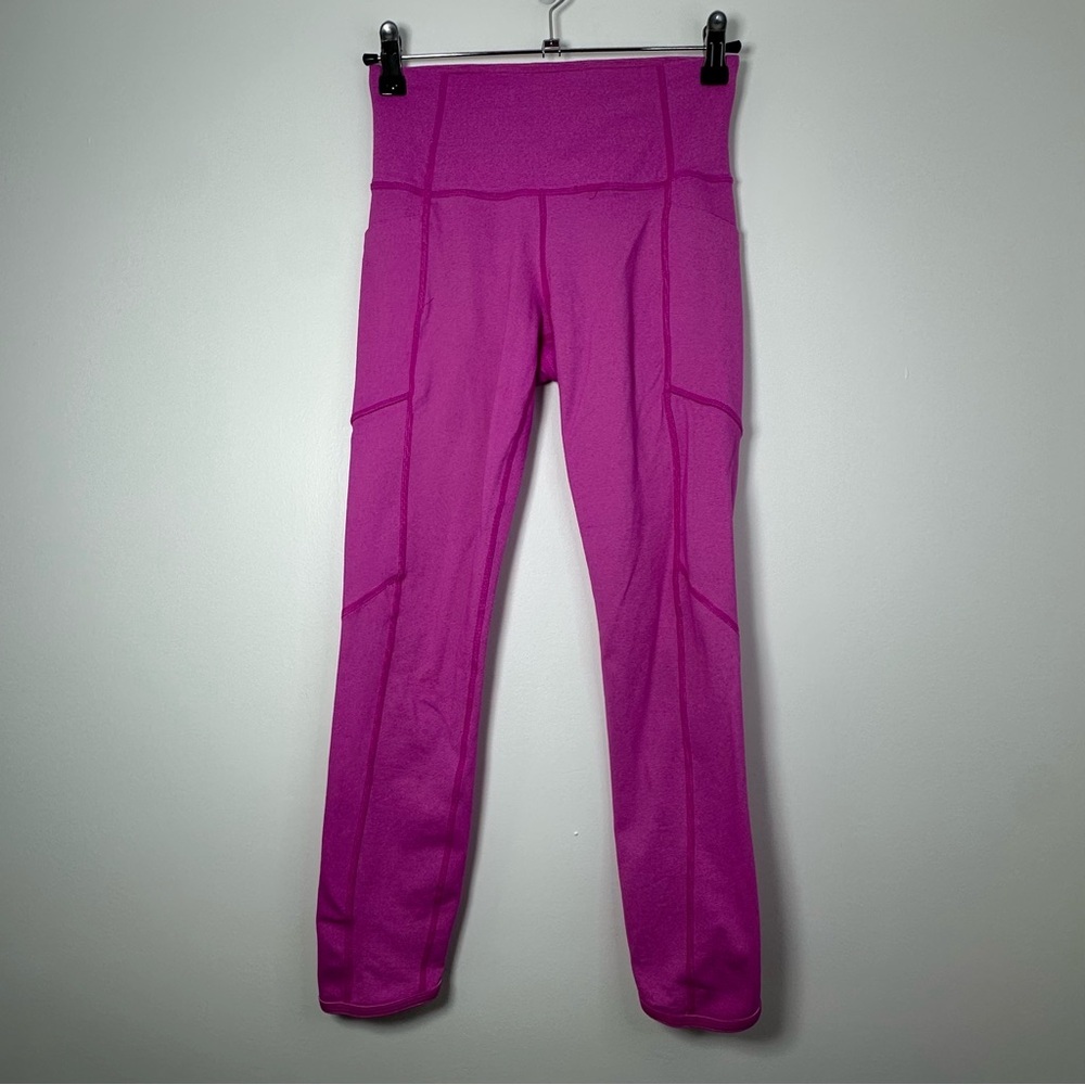 Athleta Women’s Striped Pink Chaturanga To Town Athletic Leggings Size XS